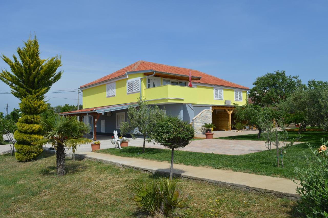 Studio Apartments Luka Biograd - Benkovac Exterior foto